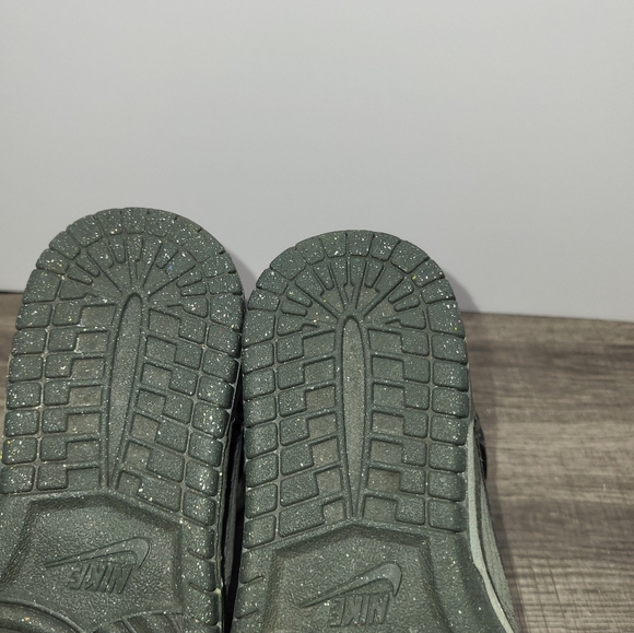 NIKE DUNK SKY HI WEDGE BOOTS 543258-302 Women's Size 7 Green - Picture 9 of 10